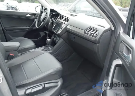 2020 Volkswagen Tiguan 2.0T Se/2.0T Se R-Line Black/2.0T Sel z USA, uszkodzony, nr VIN 3VV3B7AX5LM031985